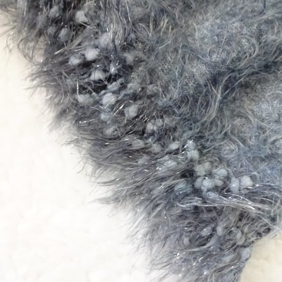 French Boutique Blue textured sweater, V-neck bell sleeve pointed hem M - Picture 9 of 10